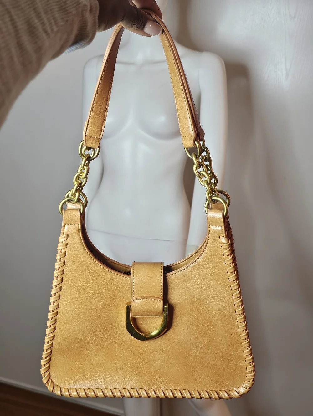 NWOT Antik Kraft Tan Leather Shoulder Bag with Gold Accent